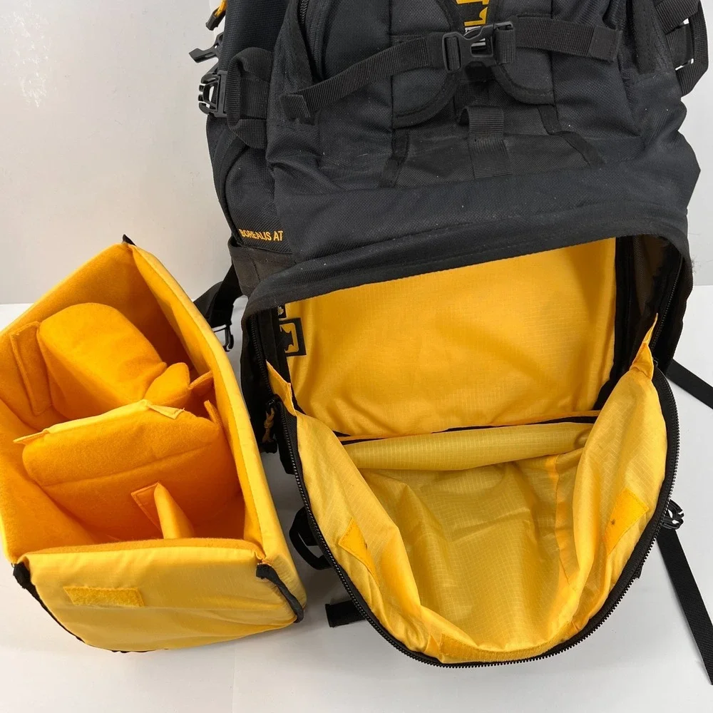 Mountainsmith Borealis AT All Weather Camera Backpack Black Travel w/ Rain Cover